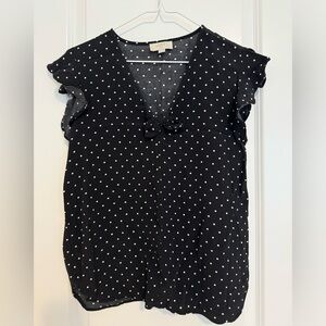 Polka dot blouse with little bow
